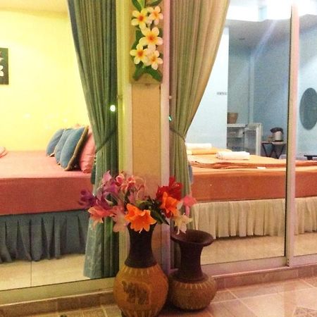 Baan Coconut At Koh Larn Hotel Exterior photo